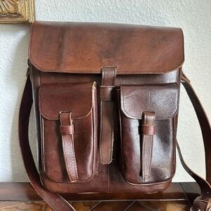 Vintage Kings Leather  9x12 Inch Messenger Bag Crossbody Satchel Brown Pockets
